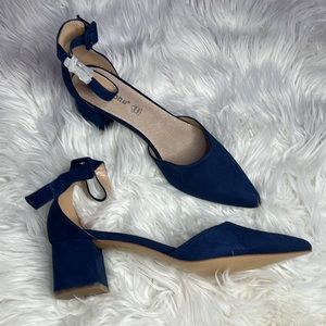 Navy heels leather insole